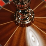 Слот игра Madame Destiny с мистическими символами и барабанами