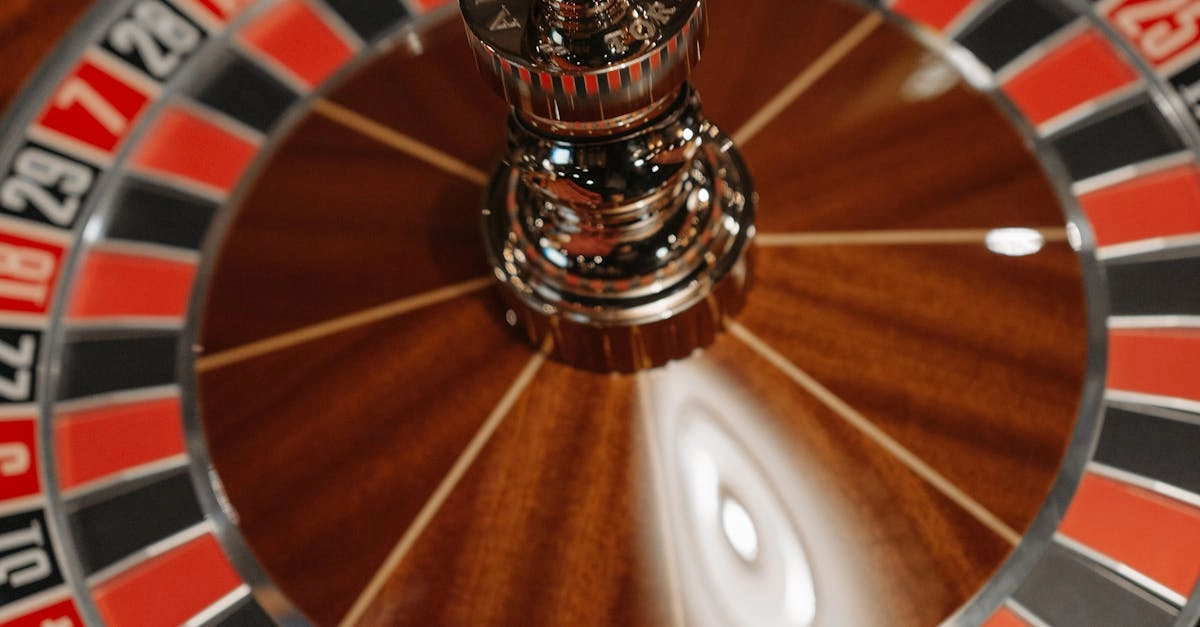 Слот игра Madame Destiny с мистическими символами и барабанами